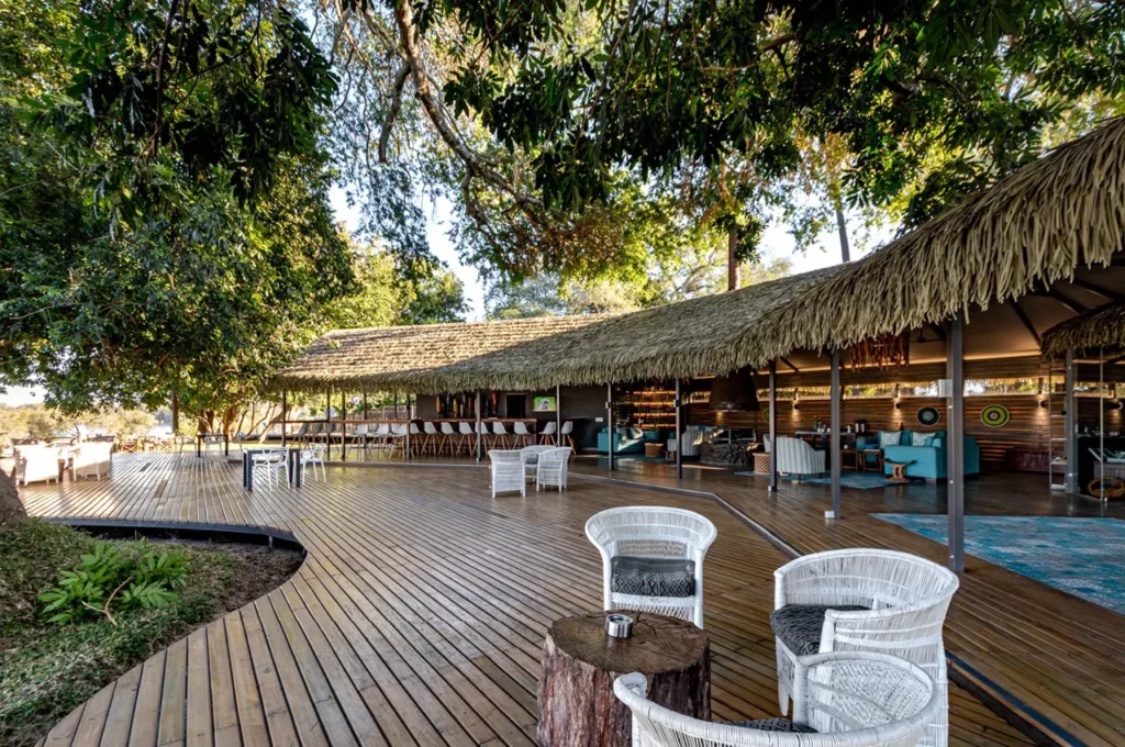 Chundu Island - Victoria Falls 01