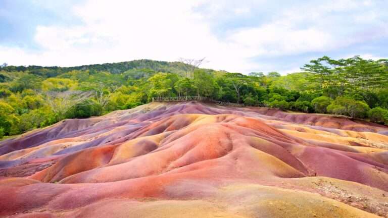 Chamarel Seven Coloured Earths